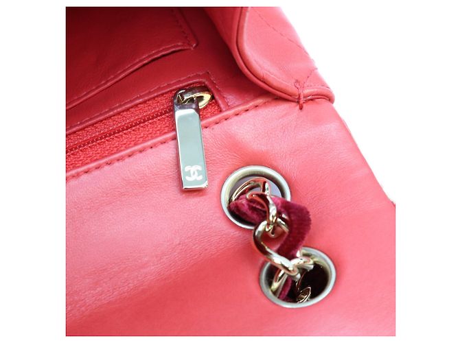 Chanel Schultertasche aus rotem Lammleder - Ansicht 12