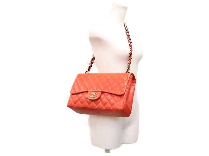 Chanel Schultertasche aus rotem Lammleder - Ansicht 15