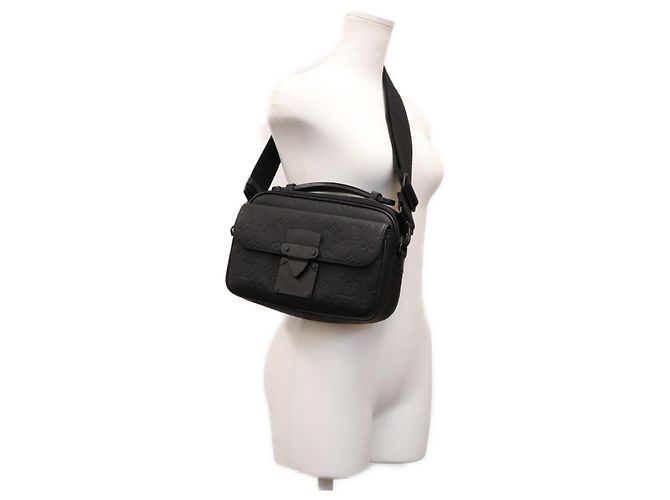 Bolsa de Ombro Louis Vuitton Black Monogram Taurillon S-Lock Messenger Preto - vista 11