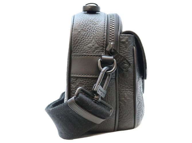 Bolsa de Ombro Louis Vuitton Black Monogram Taurillon S-Lock Messenger Preto - vista 4