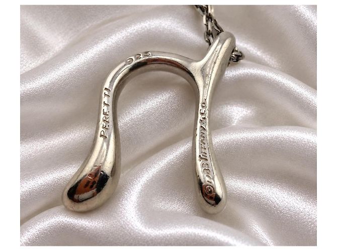Collana con pendente Tiffany & Co. Elsa Peretti "N" in argento sterling - vista 2