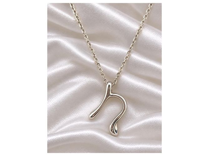 Collana con pendente Tiffany & Co. Elsa Peretti "N" in argento sterling - vista 5