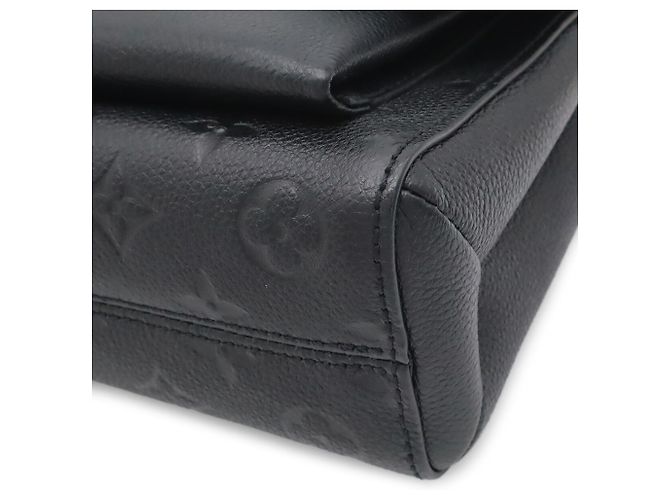 Bolso de hombro Louis Vuitton Monogram Empreinte Vavin BB Negro - vista 4