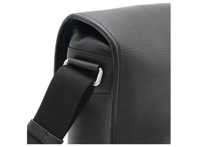 Louis Vuitton Epi Downtown PM Shoulder Bag Black - view 5