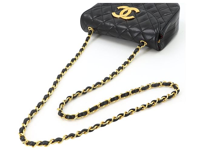 Bolsa de Ombro com Corrente Chanel Matelassé Preto - vista 6