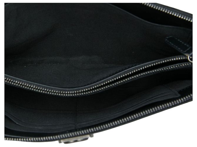 Chanel Black Quilted Caviar Boy O Case Zip Clutch Schwarz - Ansicht 4