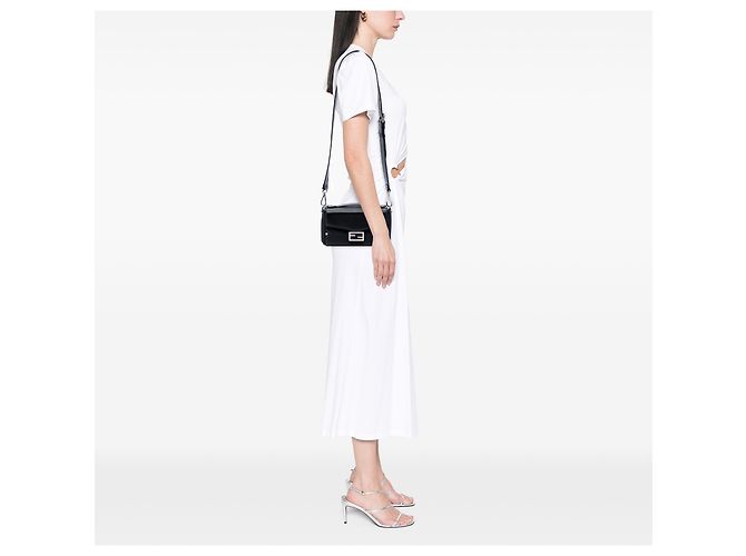 Borsa Satchel Baguette Soft Trunk in pelle nera Fendi Nero - vista 6