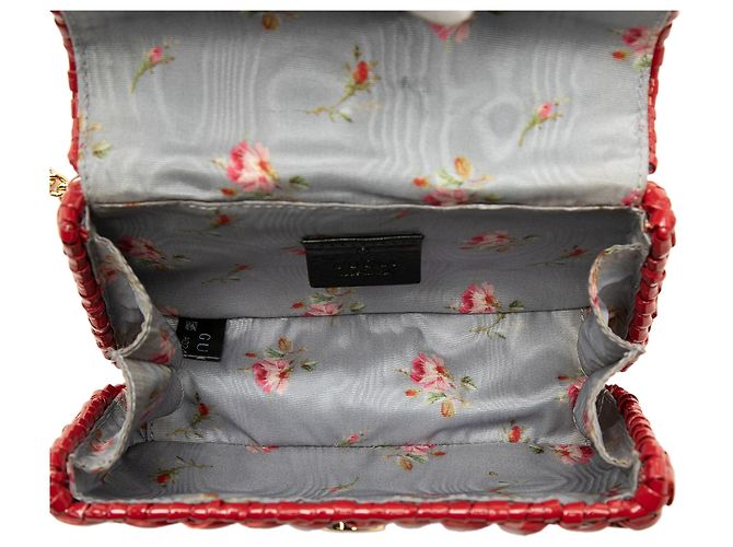 Gucci Mini GG Marmont in vimini laccato rosso, borsa a tracolla con patta - vista 4