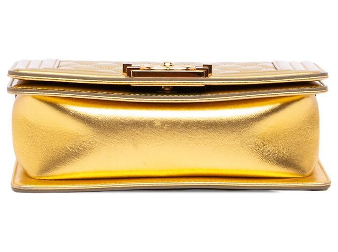 Chanel Gold Small Quilted Metallic Patent Boy Flap Golden - Ansicht 3