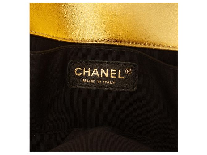 Chanel Gold Small Quilted Metallic Patent Boy Flap Golden - Ansicht 5