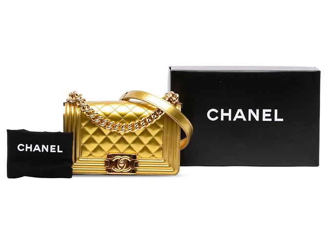 Chanel Gold Small Quilted Metallic Patent Boy Flap Golden - Ansicht 7