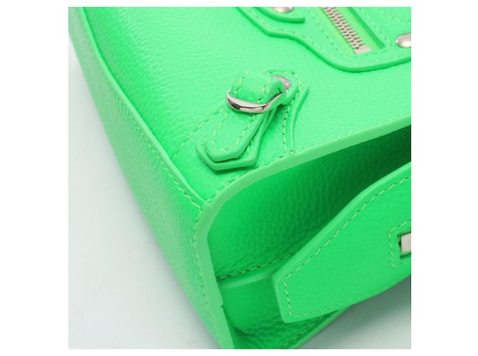 Borsa 2-Way Balenciaga Neo Classic Nano Verde - vista 7