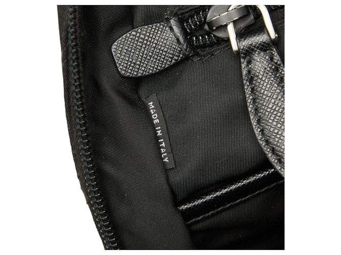 Mini zaino trapuntato Prada con placca logo Triangle Nero - vista 13