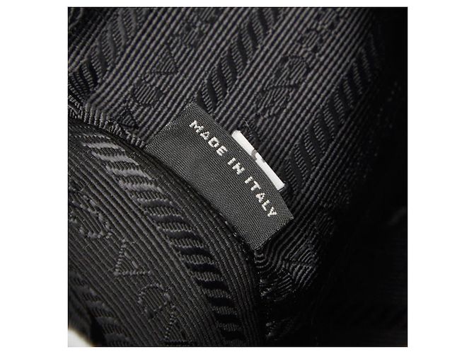 Sac à épaule Prada en cuir Saffiano marron - vue 11