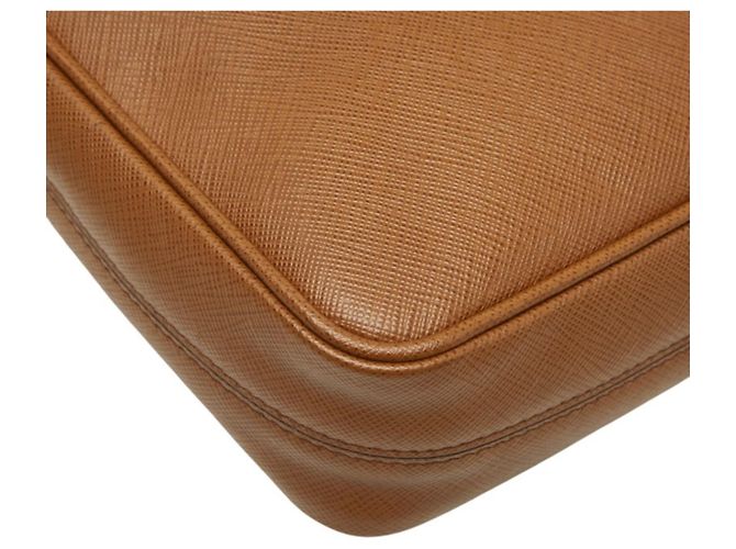 Sac à épaule Prada en cuir Saffiano marron - vue 7