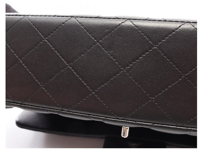 Bolsa de Ombro Chanel Matelassé Double Flap Preto - vista 10