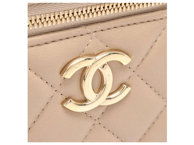 Vanity Chanel Matelassé Handtasche aus beigem Leder - Ansicht 6