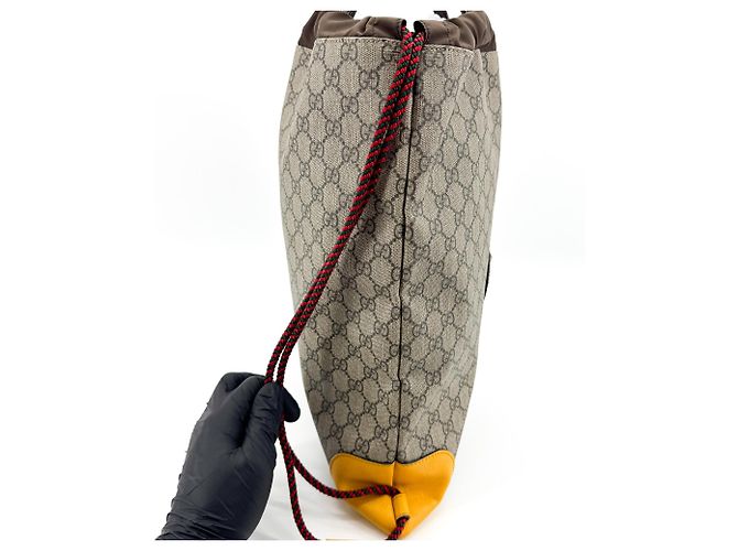 Gucci Neo Vintage Drawstring GG Coated Canvas Large Marron - vue 3