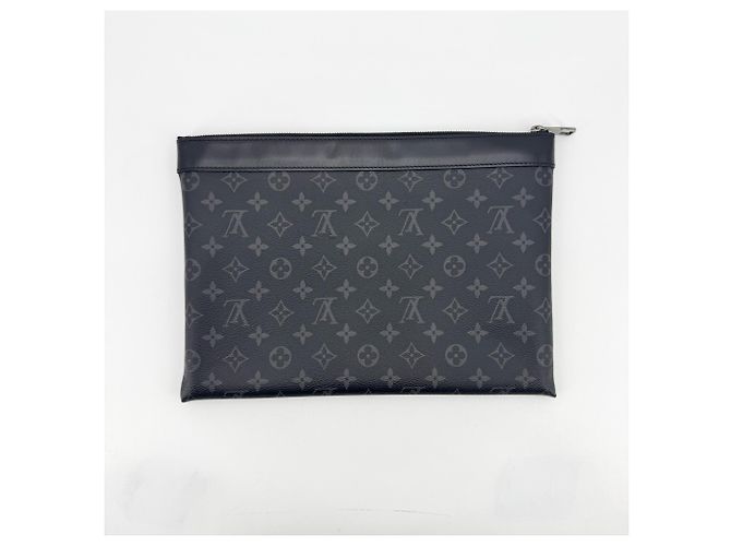 Louis Vuitton Discovery Pochette Monogram Eclipse Canvas GM Negro - vista 2