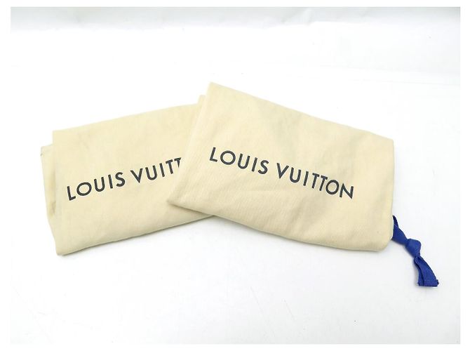 SCARPE LOUIS VUITTON DECOLLETÉ MADELEINE 40 IN PELLE NERA LOGO LV Nero - vista 11