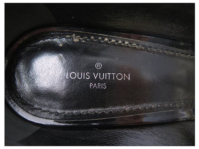 SCARPE LOUIS VUITTON DECOLLETÉ MADELEINE 40 IN PELLE NERA LOGO LV Nero - vista 9