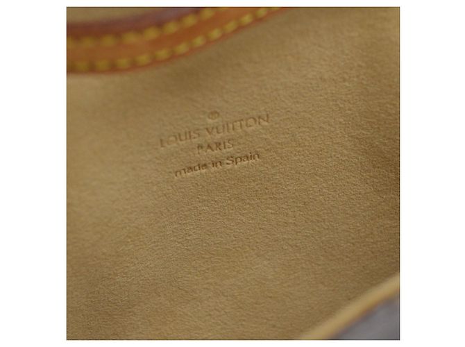 Louis Vuitton Twin Monogram Canvas PM Marrom - vista 4