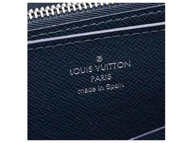 Louis Vuitton Zippy XL Taiga Stripe Ocean Round Long Wallet Navy blue - view 4