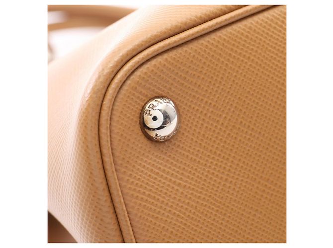Bolso Tote Prada Triangle Logo Castaño - vista 9