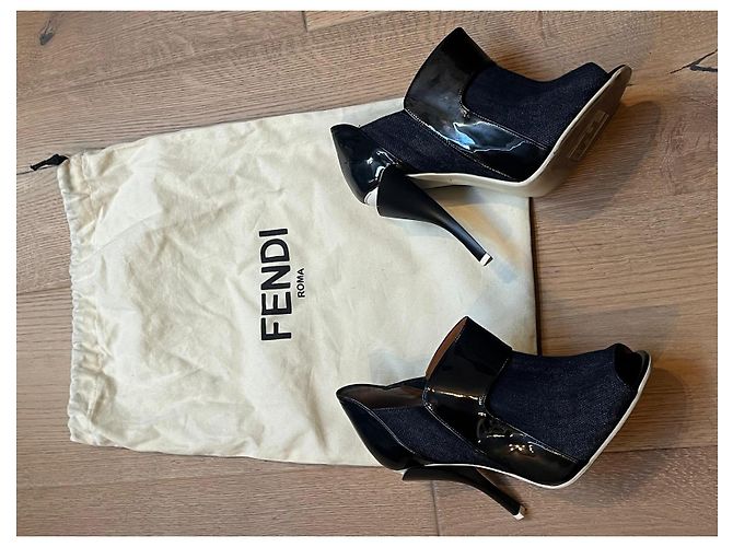 Stivaletti Fendi in denim e vernice nera peep-toe Nero Blu scuro - vista 11