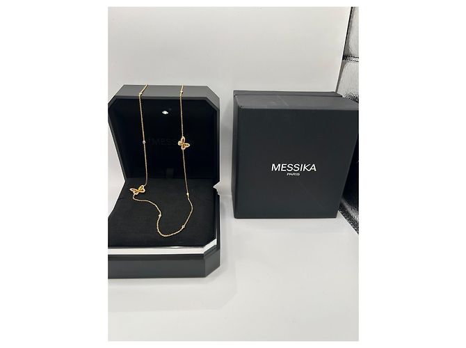 Collar Messika Butterfly en oro amarillo, diamantes y mariposas - vista 3