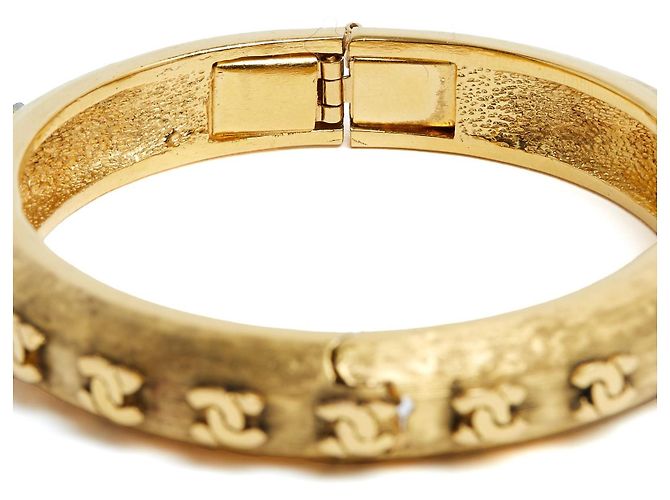 Chanel Set Bracciali Vintage Gripoix e Logo CC D'oro - vista 8