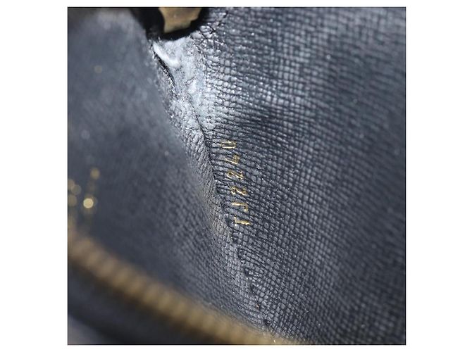 Portamonete rotondo Louis Vuitton Edizione Limitata Crafty Monogram Giant Rosso - vista 7