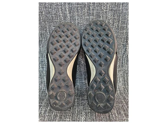 Chanel Sneaker aus gestepptem Leder und Wildleder Schwarz Weiß - Ansicht 10