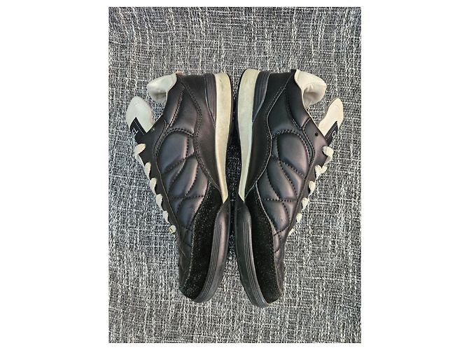 Chanel Sneaker aus gestepptem Leder und Wildleder Schwarz Weiß - Ansicht 5