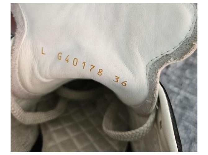 Chanel Sneaker aus gestepptem Leder und Wildleder Schwarz Weiß - Ansicht 9