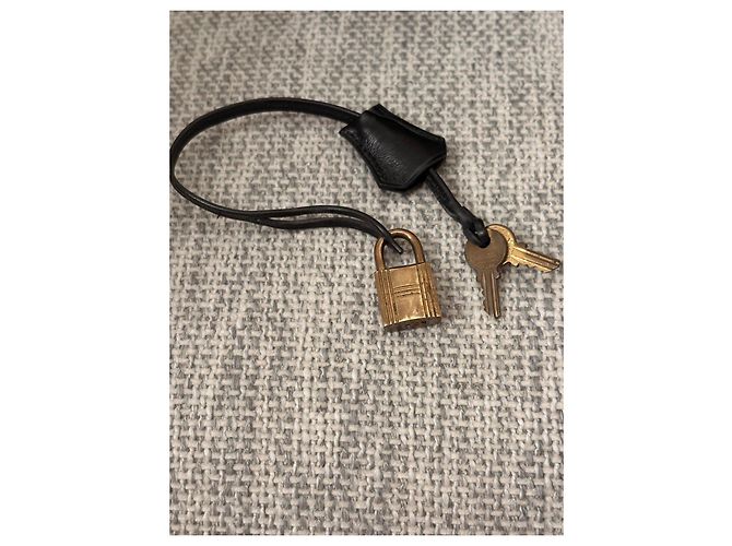 Hermès Kelly 28 Sellier Handtasche in Schwarz - Ansicht 18