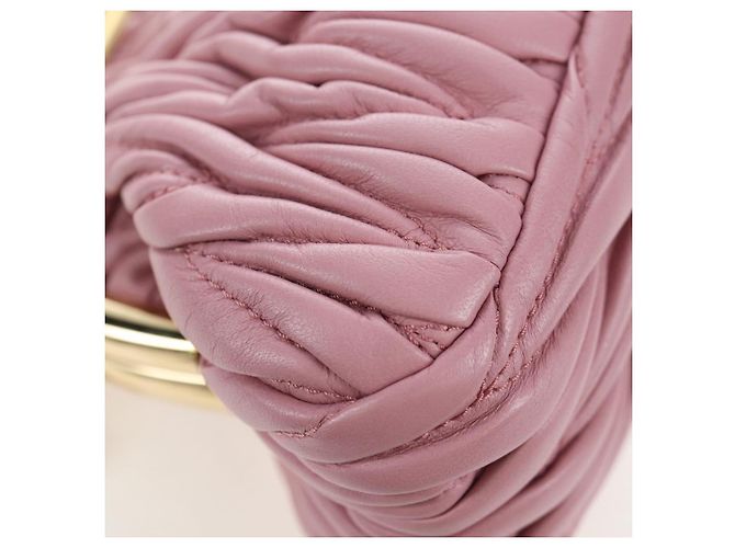 Borsa a tracolla Miu Miu Matelassé in pelle rosa oro autentica 204496SAM D'oro - vista 17