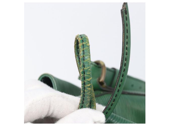 LOUIS VUITTON Borsa a tracolla Epi Petit Noe Verde M44104 LV Auth 205877 - vista 10