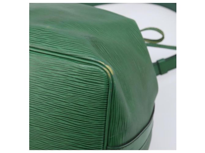 LOUIS VUITTON Borsa a tracolla Epi Petit Noe Verde M44104 LV Auth 205877 - vista 15