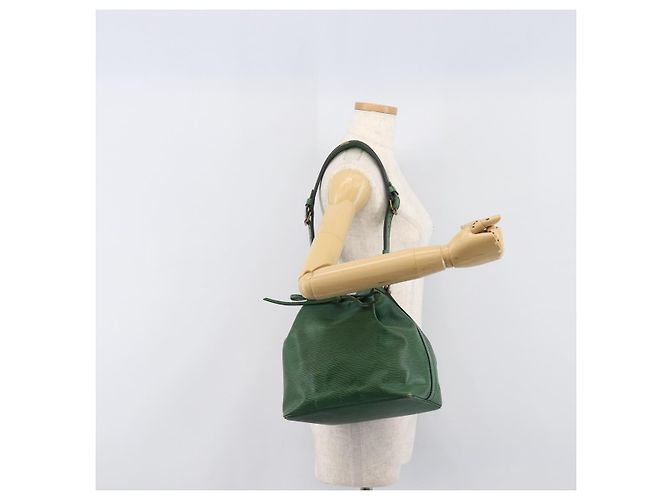LOUIS VUITTON Borsa a tracolla Epi Petit Noe Verde M44104 LV Auth 205877 - vista 27
