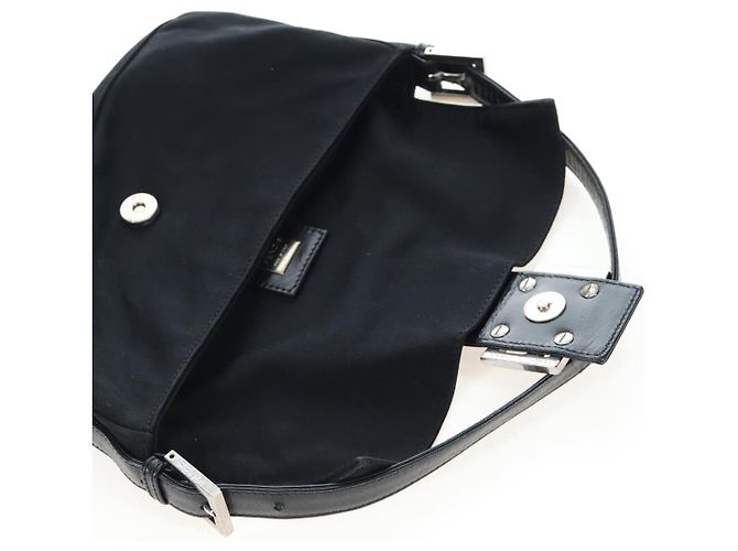 Borsa a spalla FENDI Mamma Baguette in jersey di cotone nero e argento 26424 Auth am12709A - vista 17