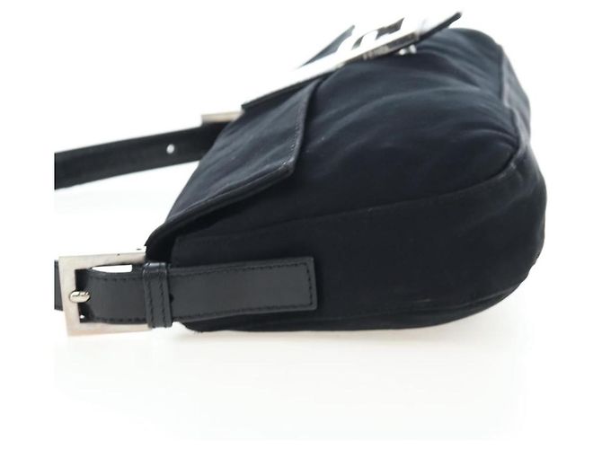 Borsa a spalla FENDI Mamma Baguette in jersey di cotone nero e argento 26424 Auth am12709A - vista 4
