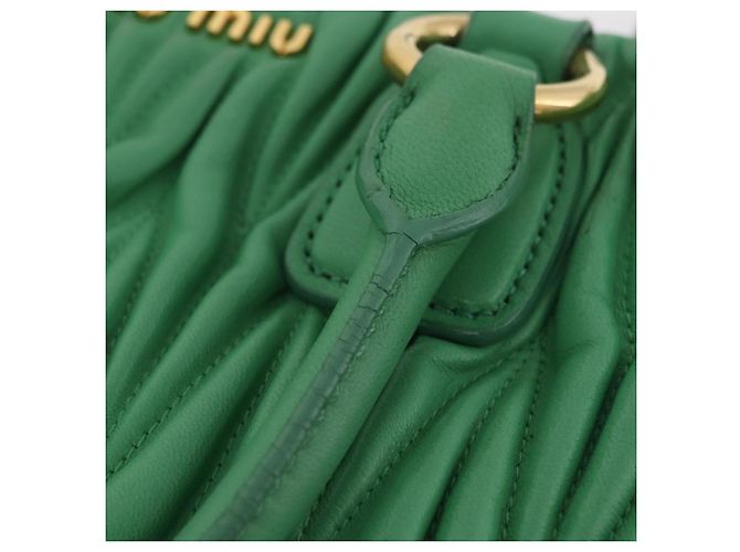Bolso de mano Miu Miu Matelassé de cuero 2way Verde Oro Auth 167731M Dorado - vista 17