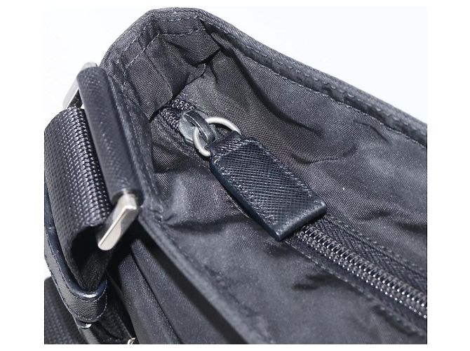 Bolsa de Ombro PRADA Nylon Preto Prata Auth 206731A - vista 16