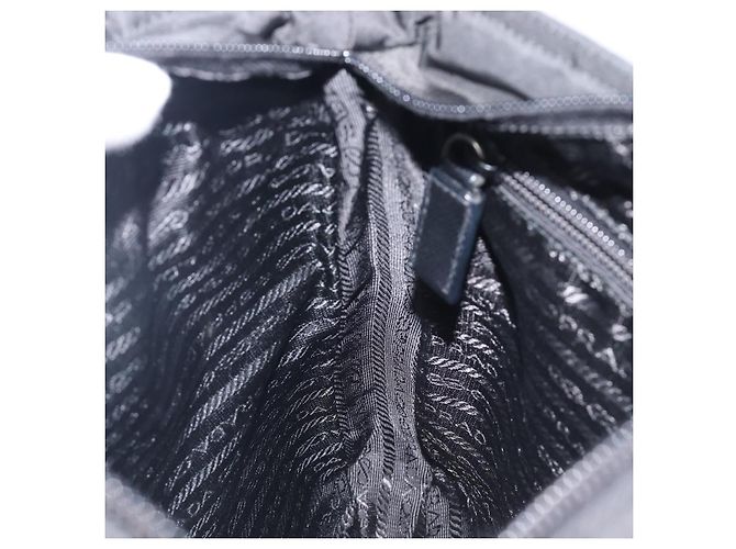 Bolsa de Ombro PRADA Nylon Preto Prata Auth 206731A - vista 20