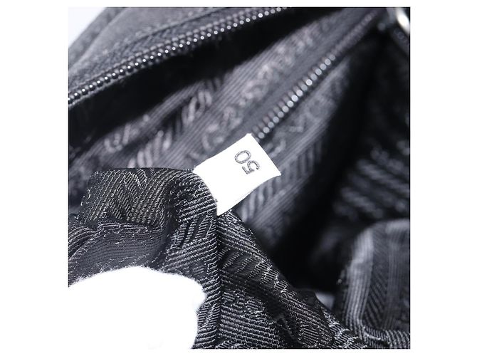 Bolsa de Ombro PRADA Nylon Preto Prata Auth 206731A - vista 25