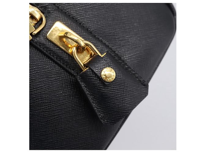 Borsa Mini Boston PRADA
Pelle Saffiano 2 vie Nero Oro Auth fm5456V D'oro - vista 19