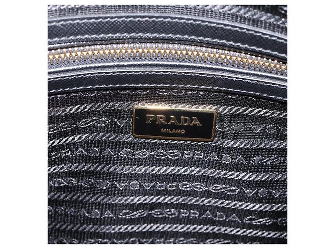Borsa Mini Boston PRADA
Pelle Saffiano 2 vie Nero Oro Auth fm5456V D'oro - vista 22