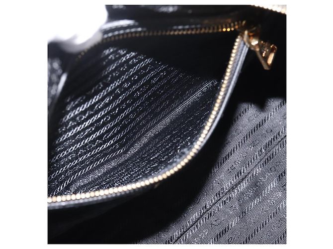 Borsa Mini Boston PRADA
Pelle Saffiano 2 vie Nero Oro Auth fm5456V D'oro - vista 26