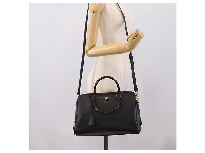 Borsa Mini Boston PRADA
Pelle Saffiano 2 vie Nero Oro Auth fm5456V D'oro - vista 27
